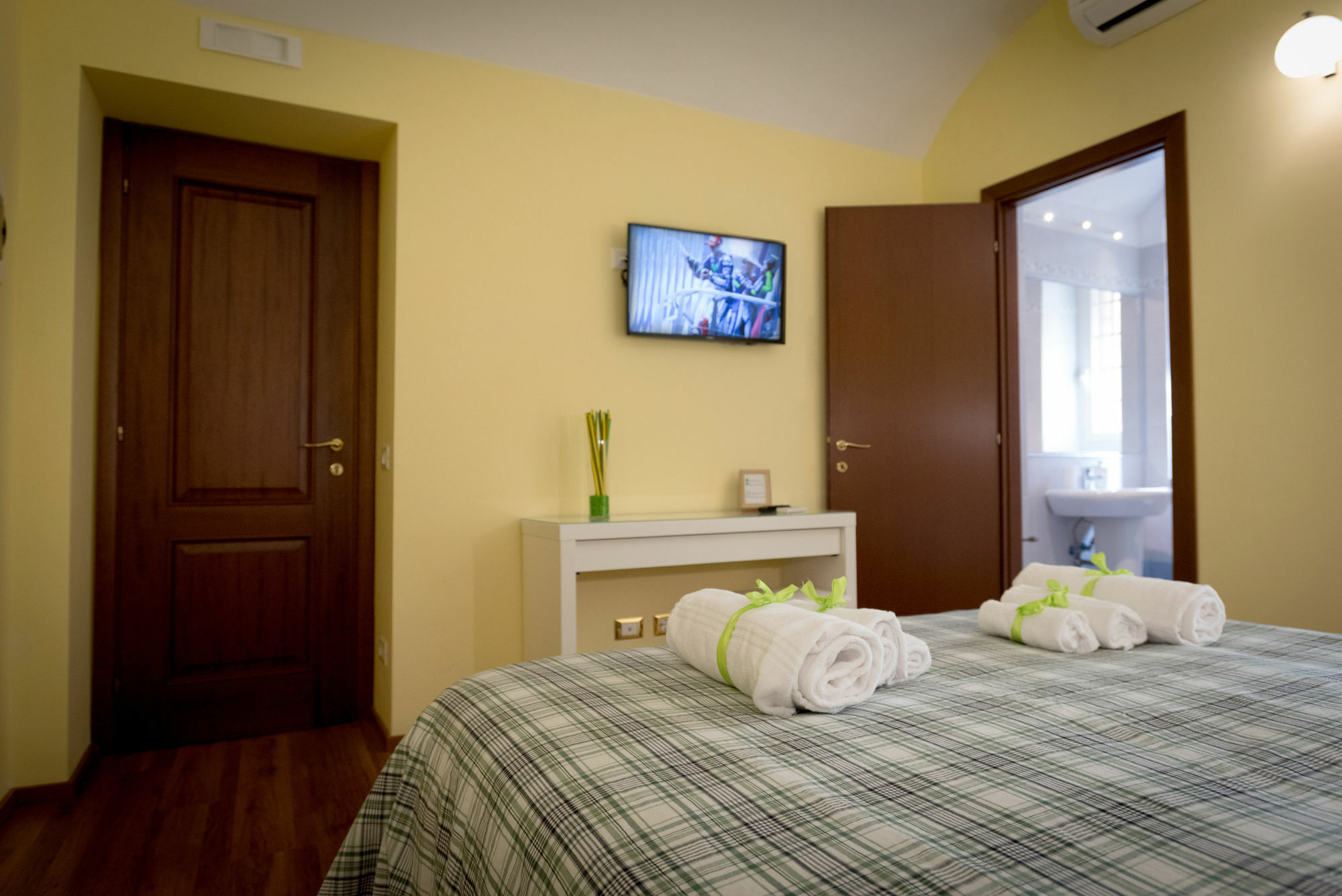 Candia Green House B&B Rome Bagian luar foto